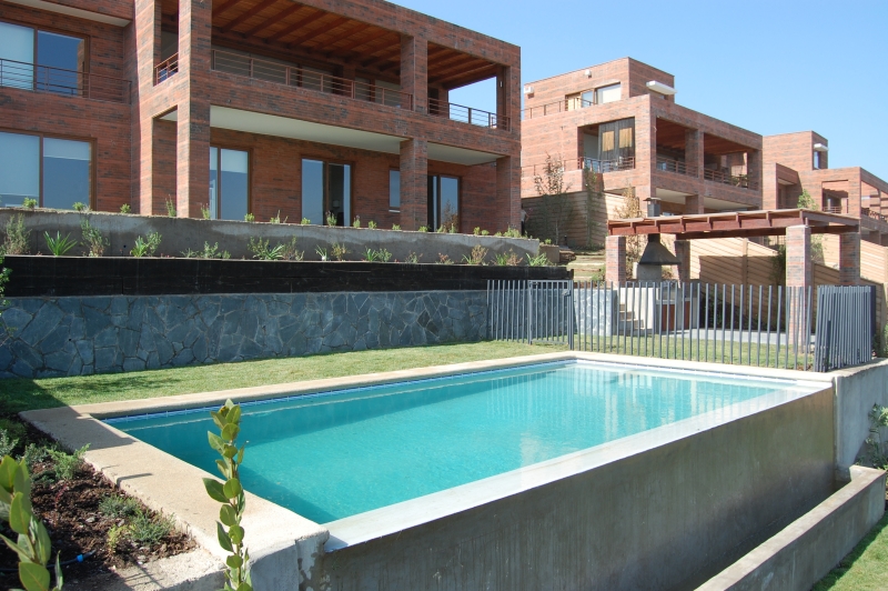 Piscina Moderna — Casa Las Flores