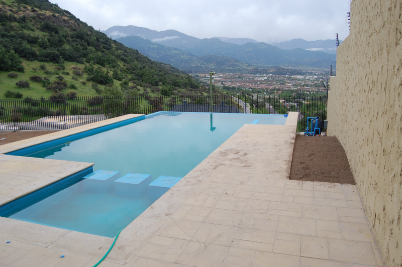 Piscina Iluminada — Casa Las Flores